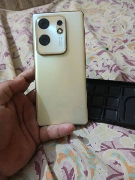 infinix zero 30 6month warrenty ( 8+8 256) 10by10 condition 6