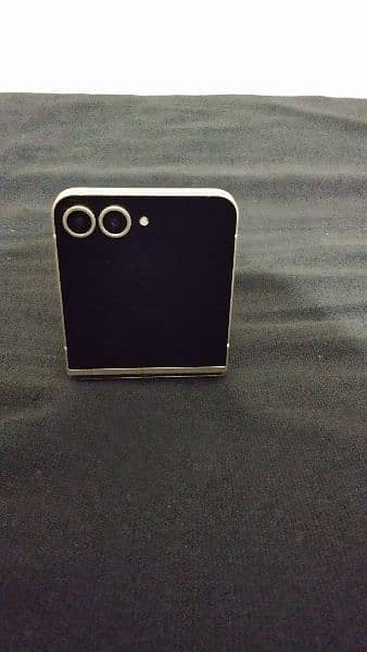 Samsung Galaxy Z flip 6,Paris Olympic2024 model,512Gb memory,12 Gb ram 8