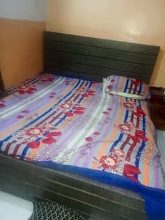 wooden bed king size with mattess