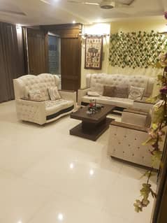 Par Day short time 3 BeD Room apartment Available for rent in Bahria town phase 4 and 6 empire Heights 2 Family apartment 0