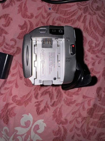 Sony DCR-SR68 80GB Hard Disk Drive Handycam 5