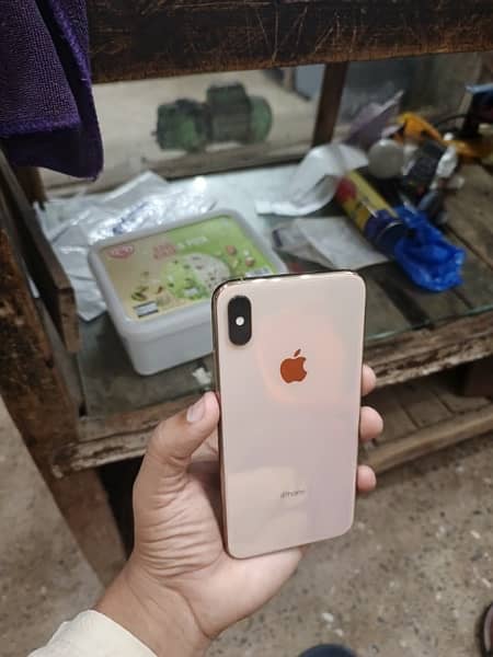 iphone xs max 1