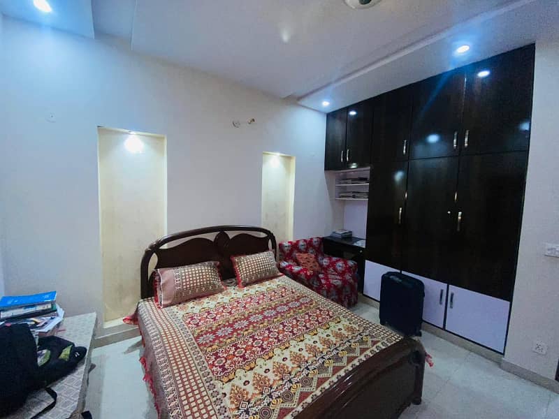 Beautiful 5 Marla 3 Bed Double Story House for Sale with (6 KVA) Solar Installed, 25 feet Front in Ali Park, Near Airport, Dha And Bhatta Chowk 2