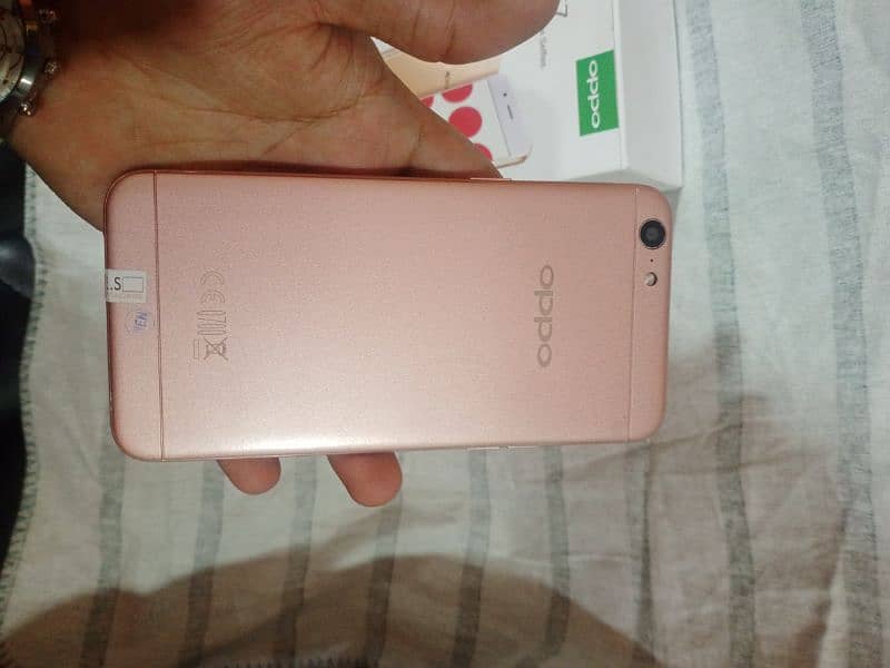 oppo A57 (4/64) ram with box and charger Lush 2