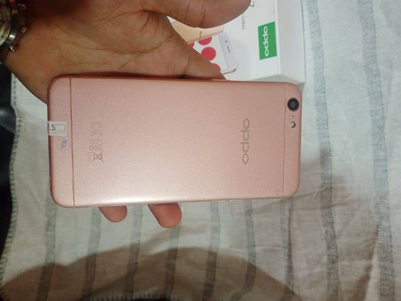 oppo A57 (4/64) ram with box and charger Lush 3