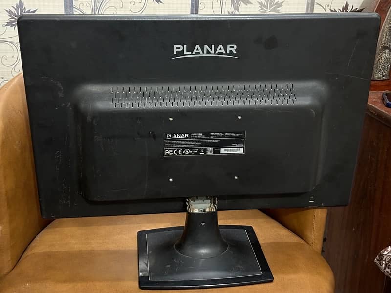 PLANAR 22 inch FHD Multipurpose LCD Monitor + DVI and Power Cable 1