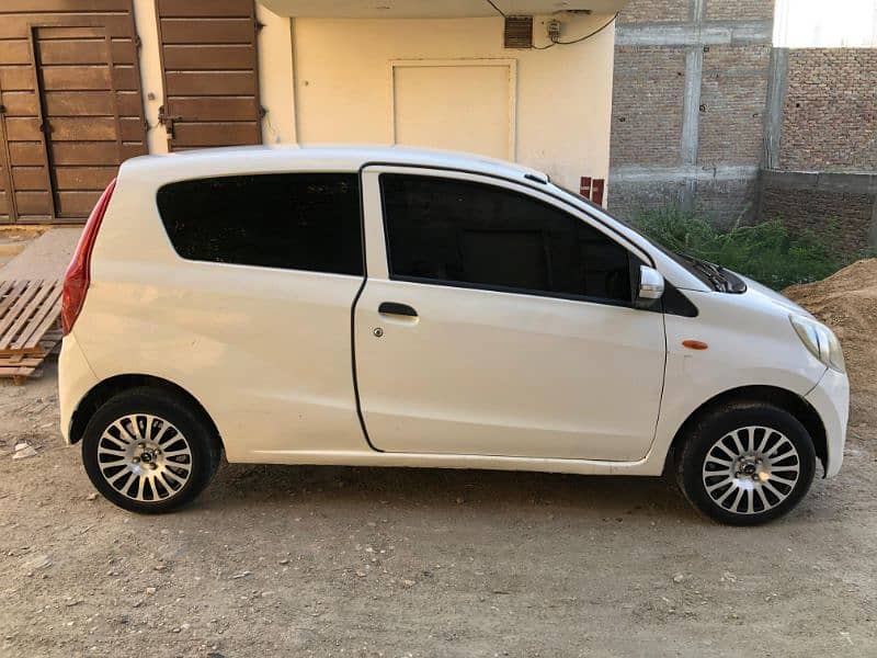 Daihatsu Mira 2012 3