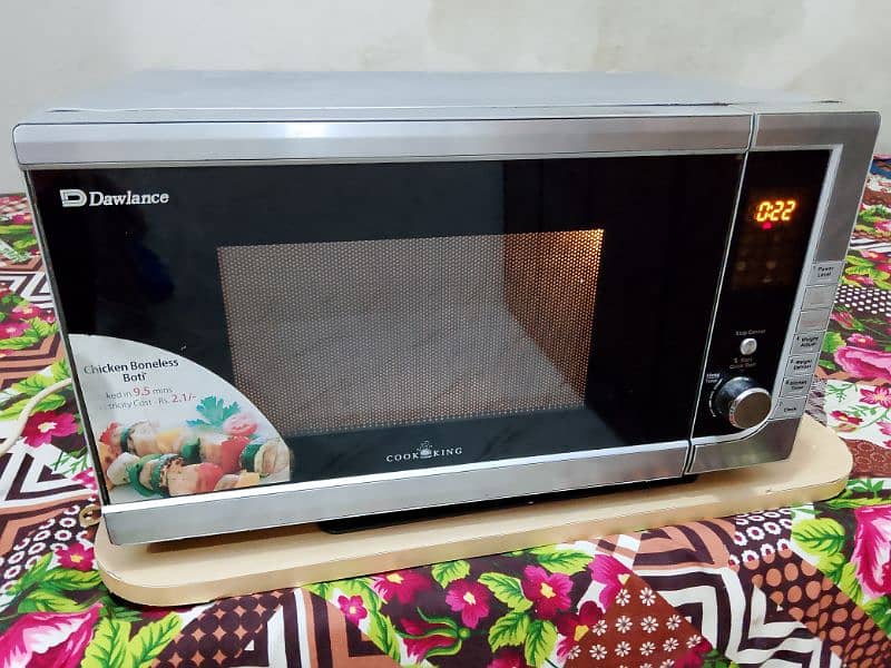 Dawlance microwave oven 2 in 1 grill Wala good neat clean condition 1