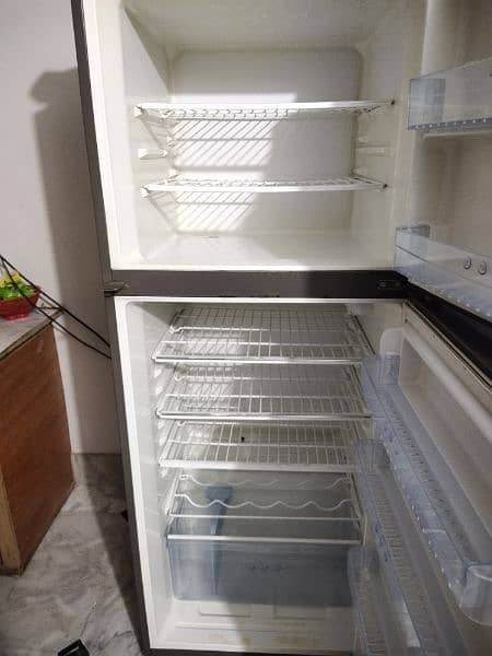 Haier Fridge 14' cubic size 7