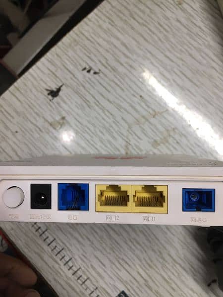 Huawei HG8321R5 (XPON/GPON/EPON wifi router) Fresh With Adapter 2