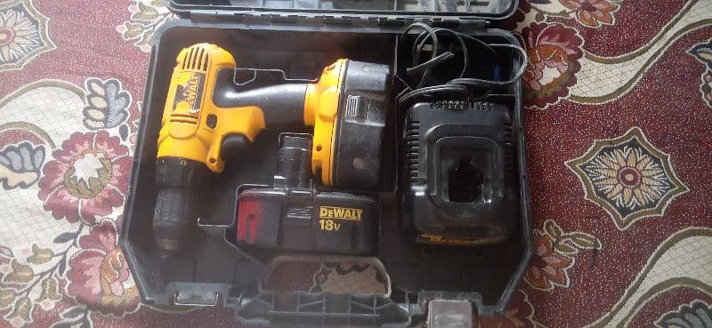 DeWalt cordless drill machine 1