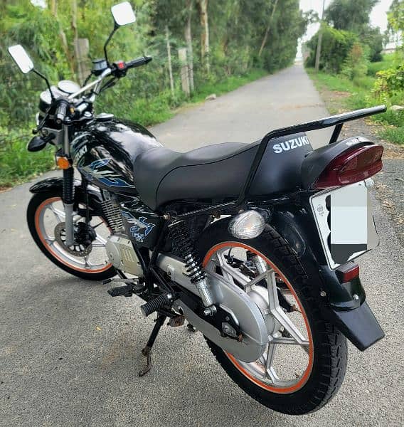 Suzuki GS 150se 2022 1