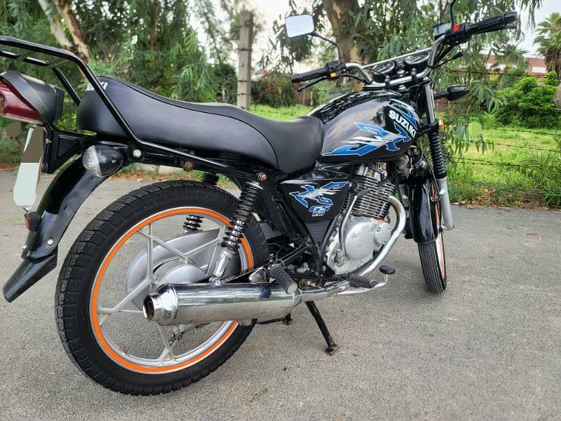 Suzuki GS 150se 2022 2