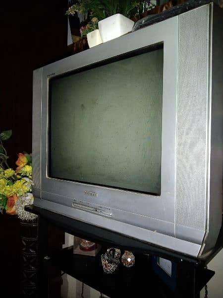 Samsung TV 24" with trolley urgent sale #Television 9000 final dono ka 2