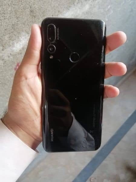 HUAWEI Y9 Prime with box and charger 0