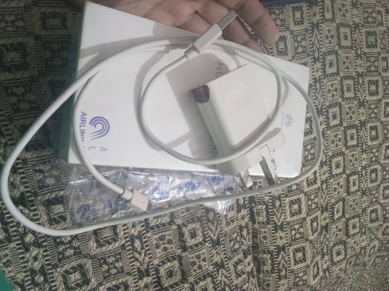 mob with charger and box and data cable 2