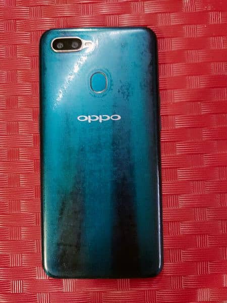 OPPO F7 w03133227820 0