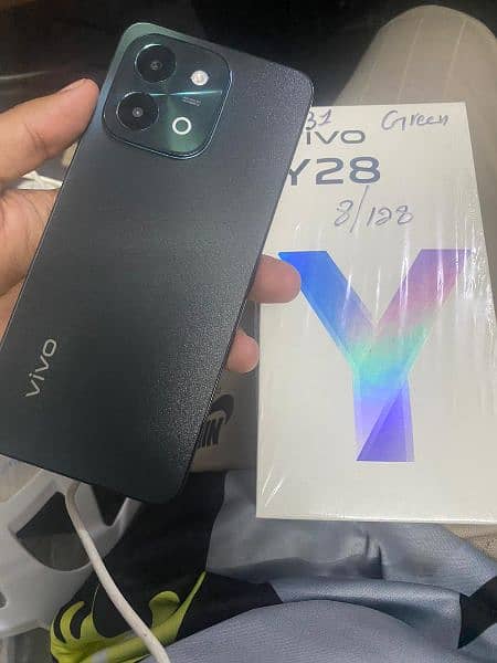 Vivo Y28 1