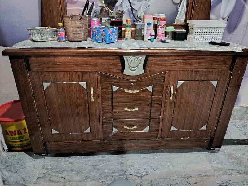 king size bed and dressing table for sale 10/10 condition 4