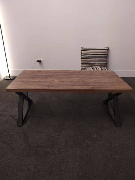 CENTER COFFEE TABLE FOR SALE 1