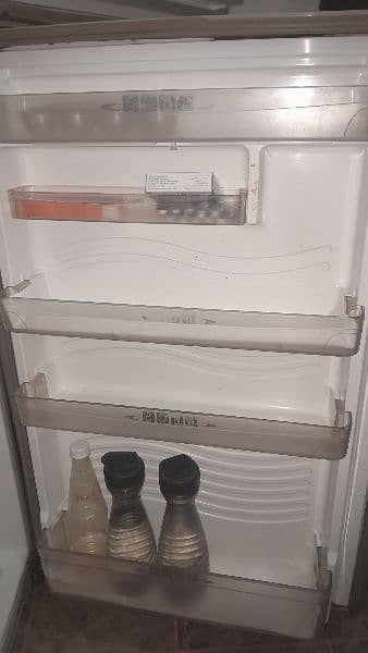 DAWLANCE FRIDGE 3