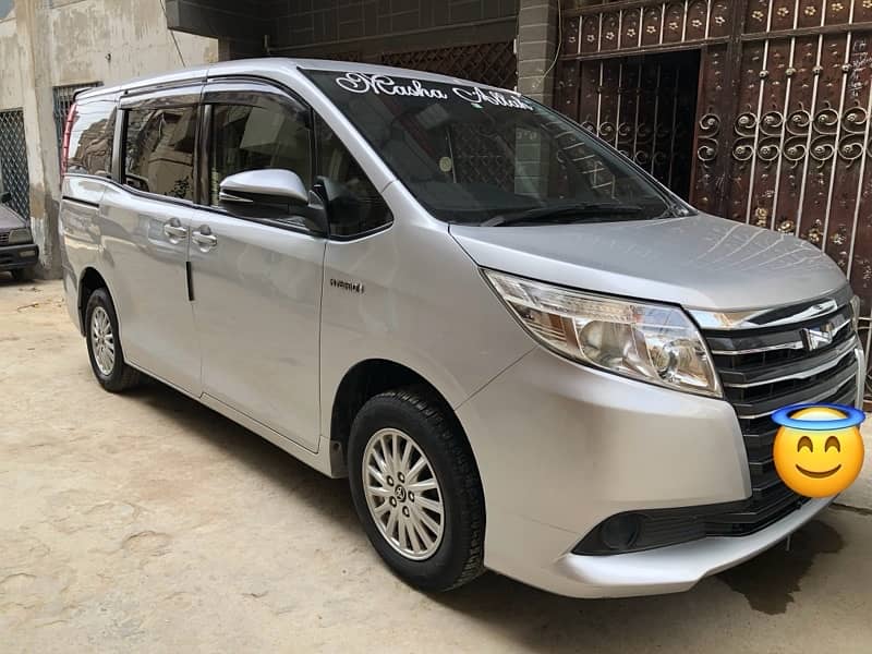 Toyota Noah 2014 0