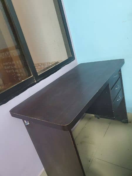 Study table with chair 4