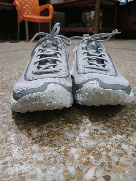 NIKE AIR Diomand Varsity Turf 6