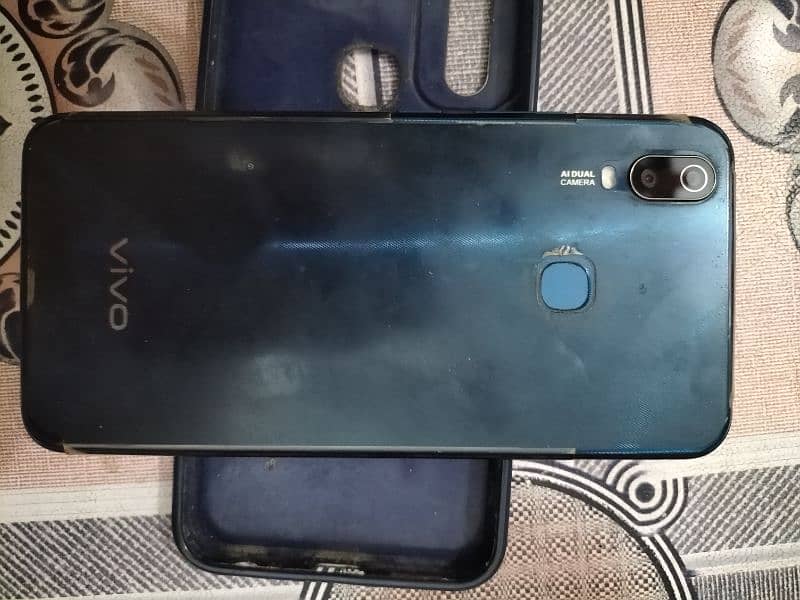 Vivo Y11 - 5000 MAH Battery - 3GB Ram and 32 GB Rom 1