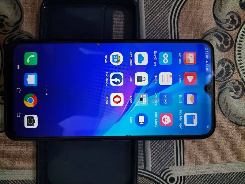 Vivo Y11 - 5000 MAH Battery - 3GB Ram and 32 GB Rom 5