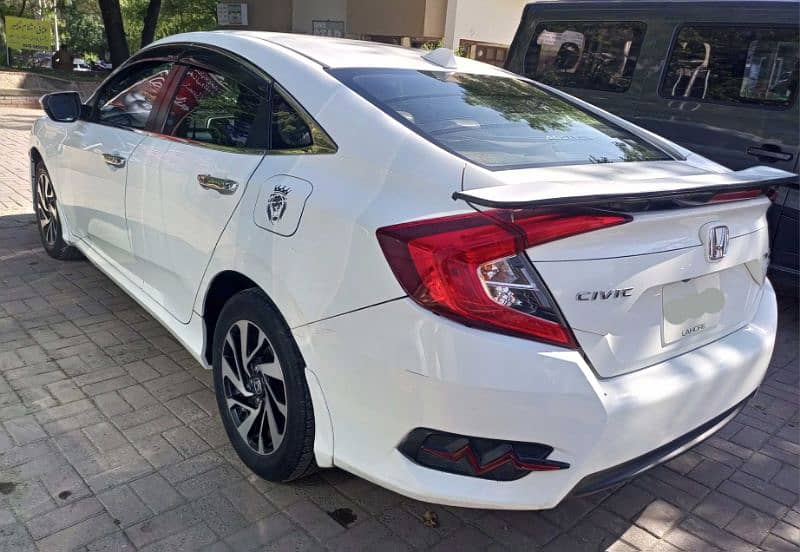 Honda Civic Oriel 2017 1