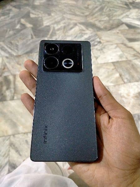 Infinix note 40 8Gb  256Gb  condition 10/9.5  box with chg and Mac chg 2