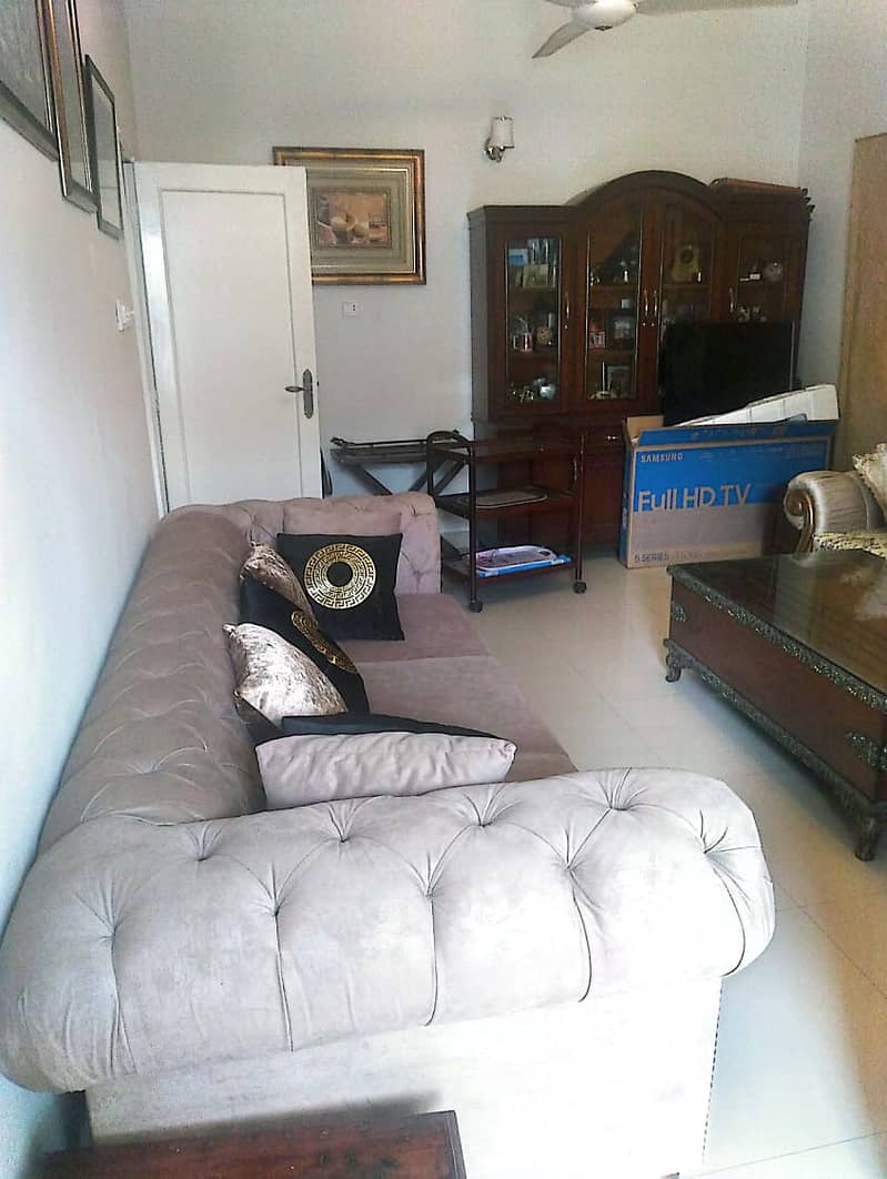 House hold furniture just like new ofered for sale. Owner leaving cit 2