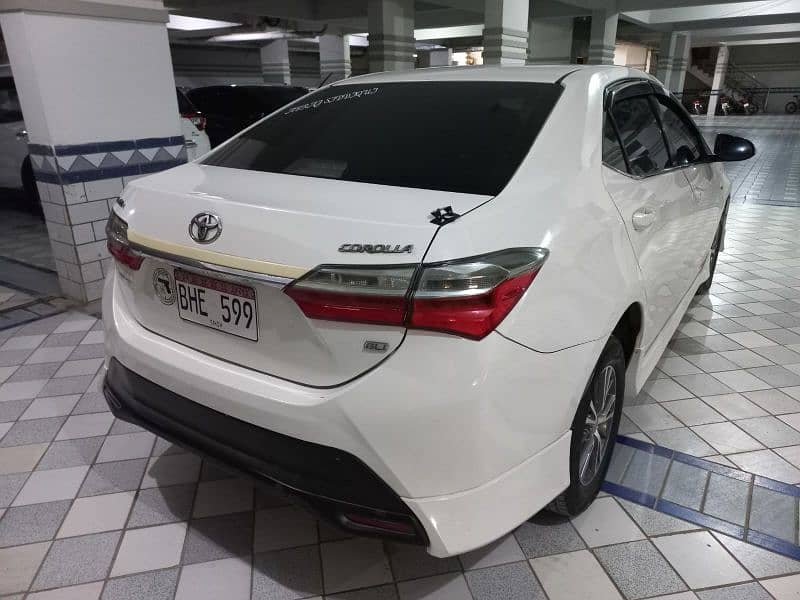 Toyota Corolla GLI 2017 automatic transmission 11