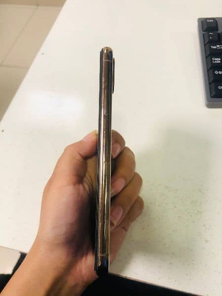 Iphone XS Gold 256GB Non Pta 4