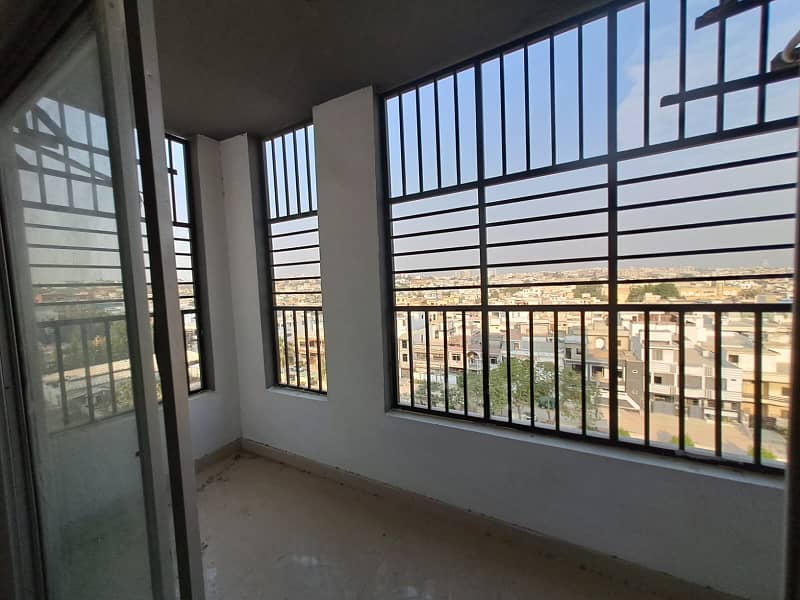 Luxurious Flat for Sale in Gulistan-e-Jauhar Block-15 25