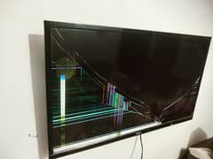 Haier LCD 32 Inches Panel Broken