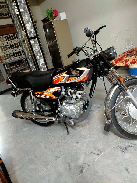 HONDA 125 2022 Model k Original Tanki Tapy 0