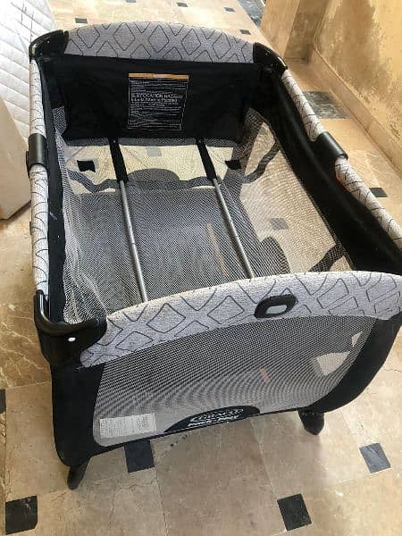 Graco pack-and-play 4