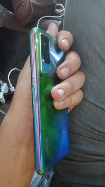 Vivo y53 8.128 With box charger for sale 1