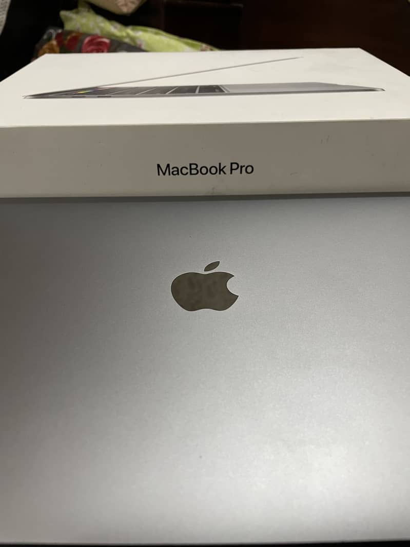 MacBook Pro 13" 2020 Two Thunderbolt 3 Ports with (Box & Accessories) 2