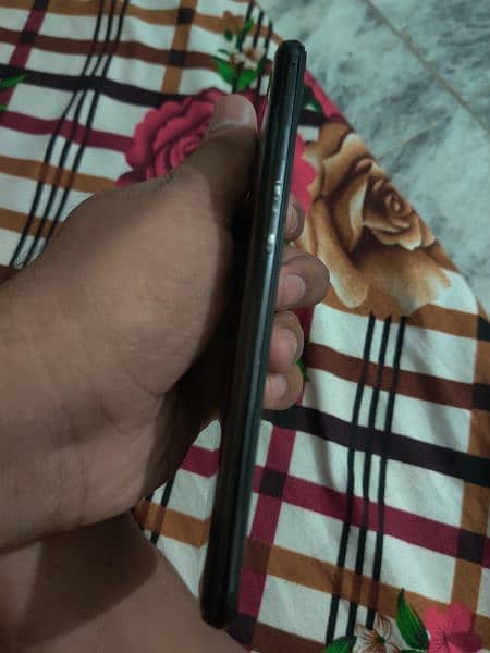 One Plus 6T 8/128 Lush Condition 4