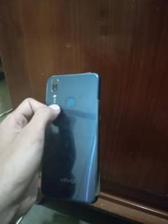 vivo y11  condition 10 by 9 all ok h 3 32 ha