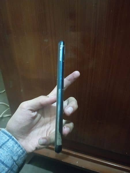 vivo y11  condition 10 by 9 all ok h 3 32 ha 4