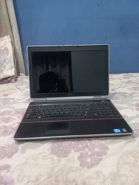 Dell Laptop 3