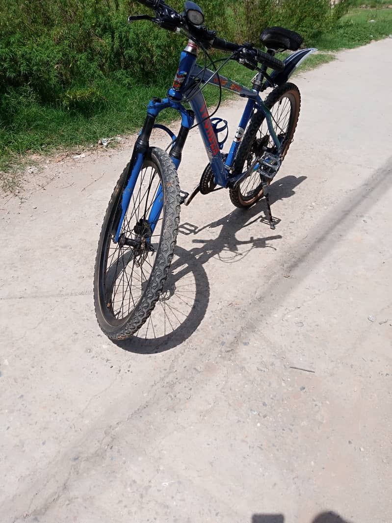 Mountain bicycle with chargeable light  Good Condition, 9.5/10 10