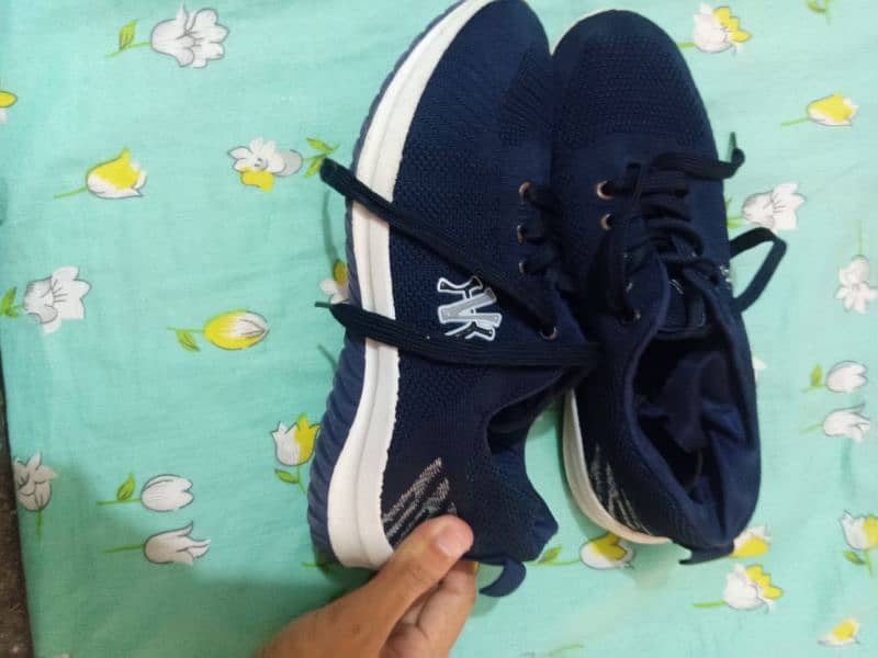 shoes size 7.5 3