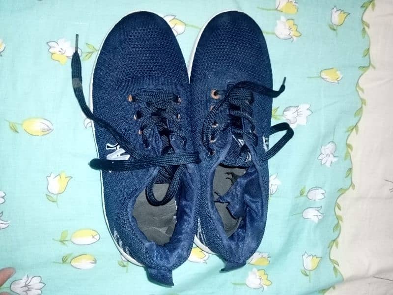 shoes size 7.5 5