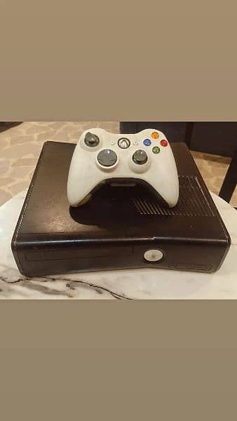 360 xbox with controller 0