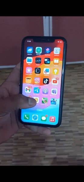 iphone xr 64 gb 
80% battery health 10 By 8 Condition is v. good 2